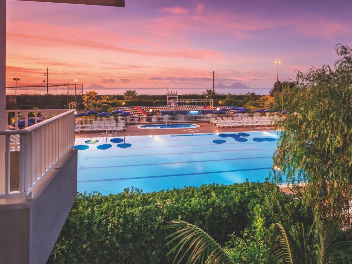 Riviera Del Sole Hotel Resort Spa Piraino Exteriör bild